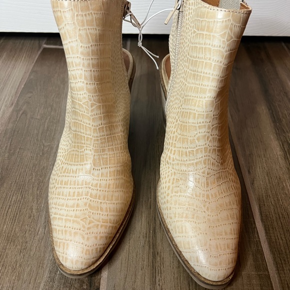 Lucky Brand Booties - Picture 4 of 11